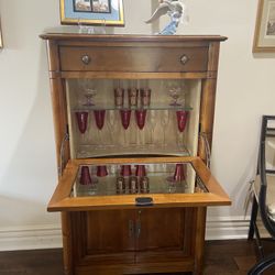 1990s Vintage Caramel-Toned Bar Cabinet With Mirrored Drop-Front & Brass Hardware