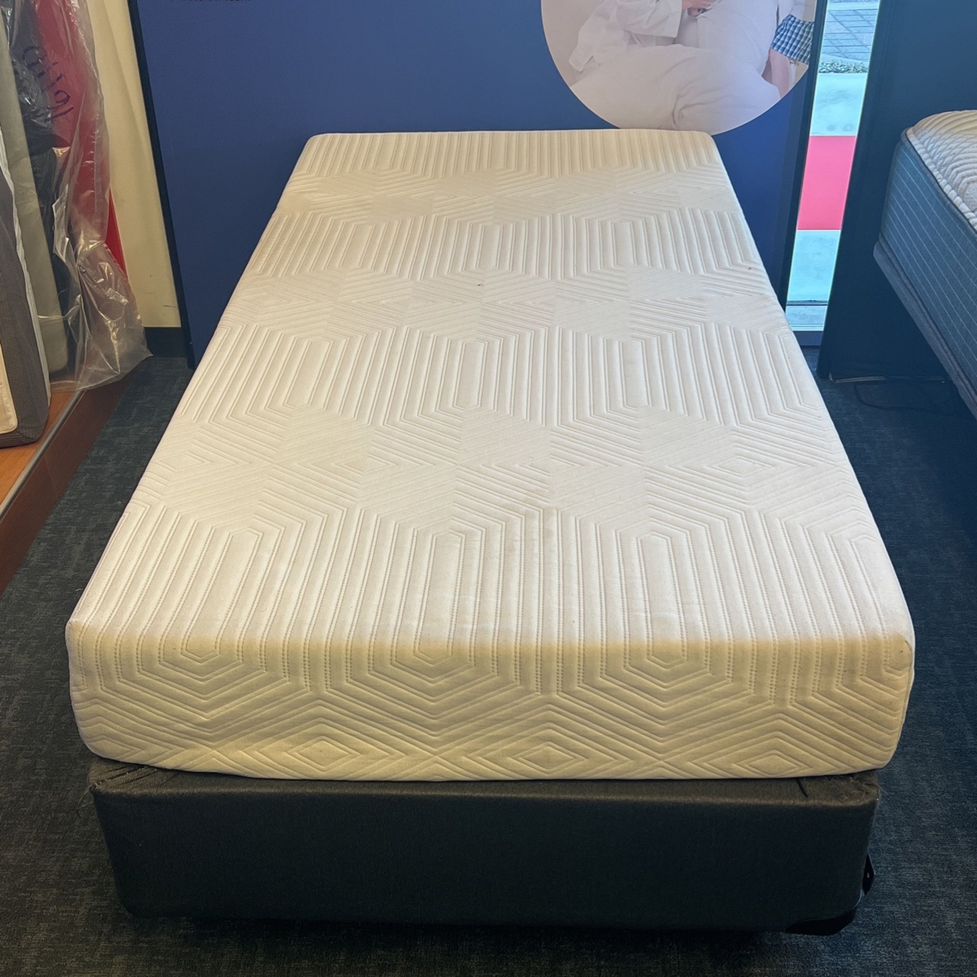 Twin Memory Foam Mattress 8in