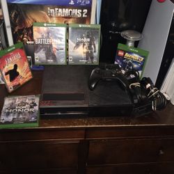 Original XBOX ONE 1TB Bundle With 5 Games 