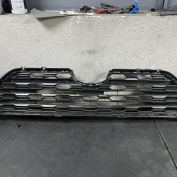 2019-2020-2021-2022-2023 TOYOTA RAV4 UPPER GRILL OEM USED #9161