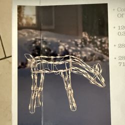 28-inch Lighted, Feeding Deer 🦌 for indoor and outdoor Christmas decoration