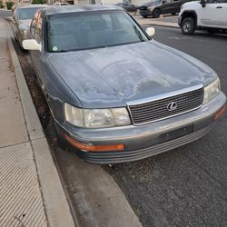 1990 Lexus LS 400