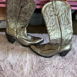 Shiny Silver Cowgirl Boots With Belt