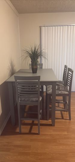 Gray Table 4 chairs