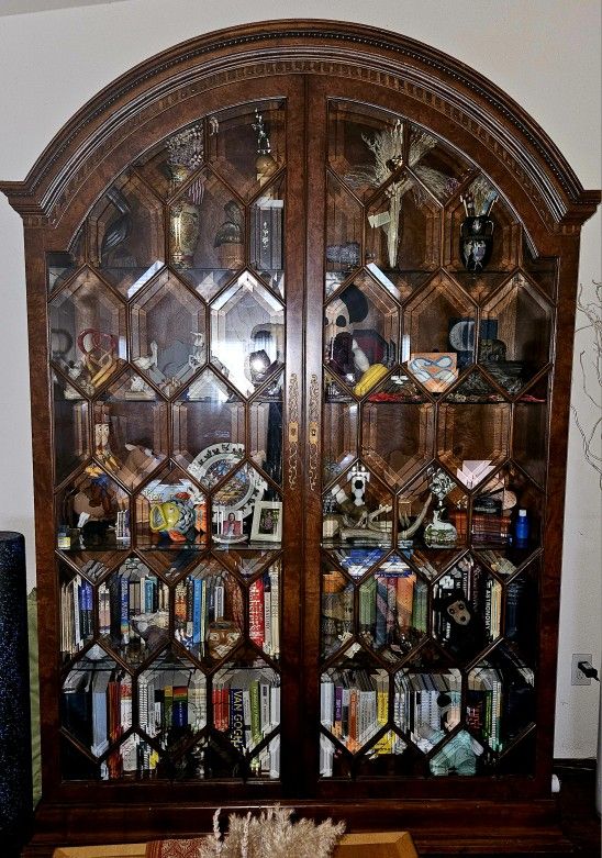 Francesco Molon Vintage Hutch with Bevelled Glass and Shelves