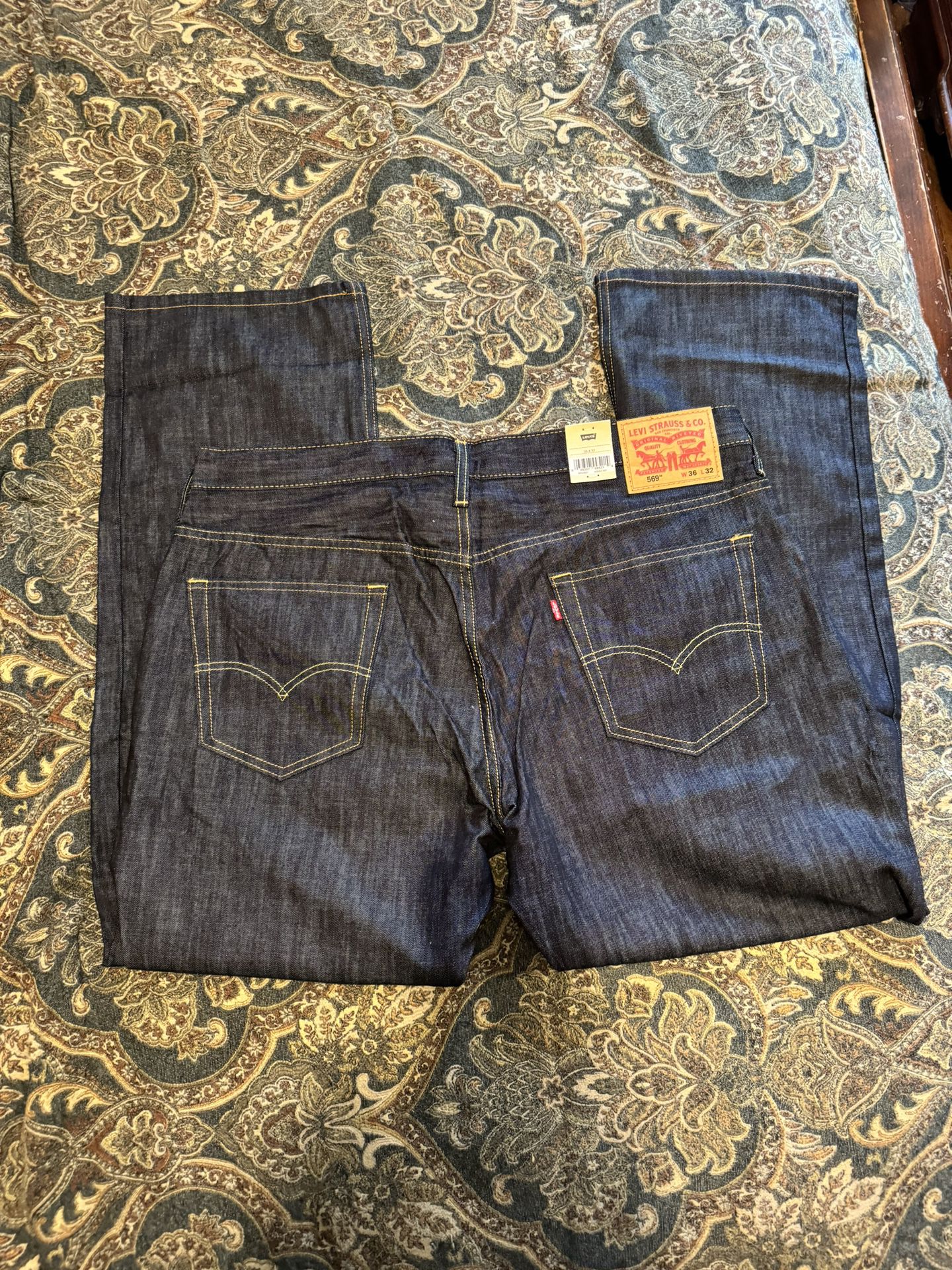 New Levi’s 569 Jeans Size W36 L32