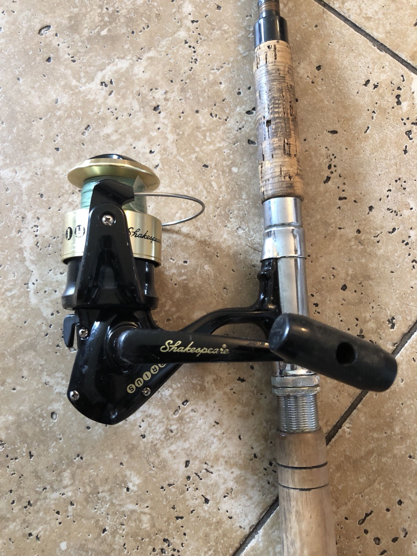 Shakespeare Prius fishing rod and reel combo for Sale in Miami, FL - OfferUp