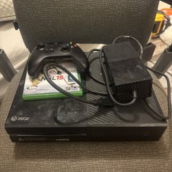 Microsoft Xbox One 1540 Console Bundle One Controller & Cord TESTED