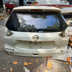 2017-2020 NISSAN ROGUE  LIFTGATE  Tailgate OEM White (Damaged BUT REPAIRABLE)