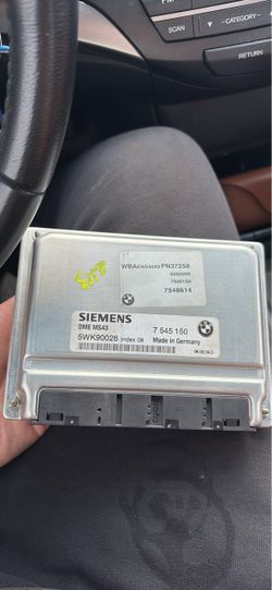 2004 BMW 330xi DME