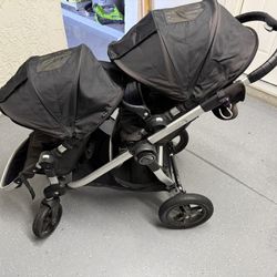 City Select Double Stroller with Hooks and caddy
