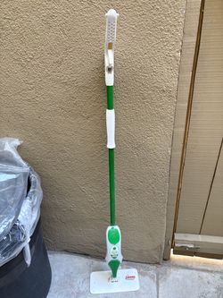 Libman spray mop in excellent condition, barely used- no mop cloths