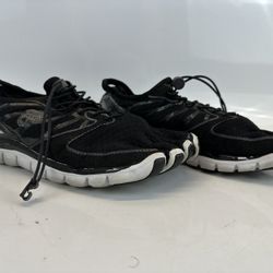 Fila Skele-Toes Voltage EZ Slide Shoes Black/White – Size Unknown 11” Length