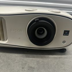 Epson Projector Home Cinema 