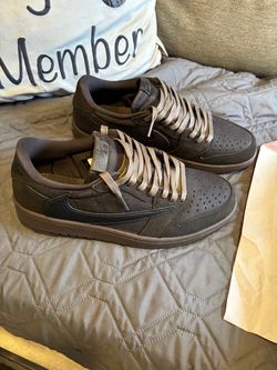 Nike Air Jordan 1 Low Travis Scott Velvet Brown