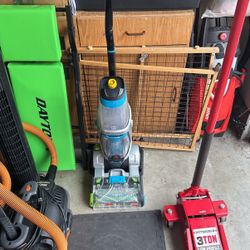Bissell carpet Cleaner deluxe 