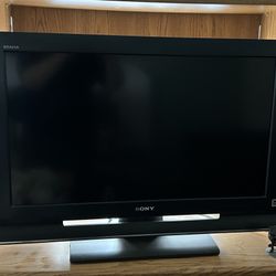 Sony tv 32” works great not smart 