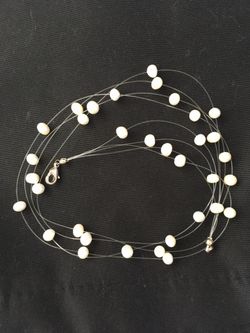NIB Diamond Boutique 34 beautiful fresh water pearls 4 floating strands necklace