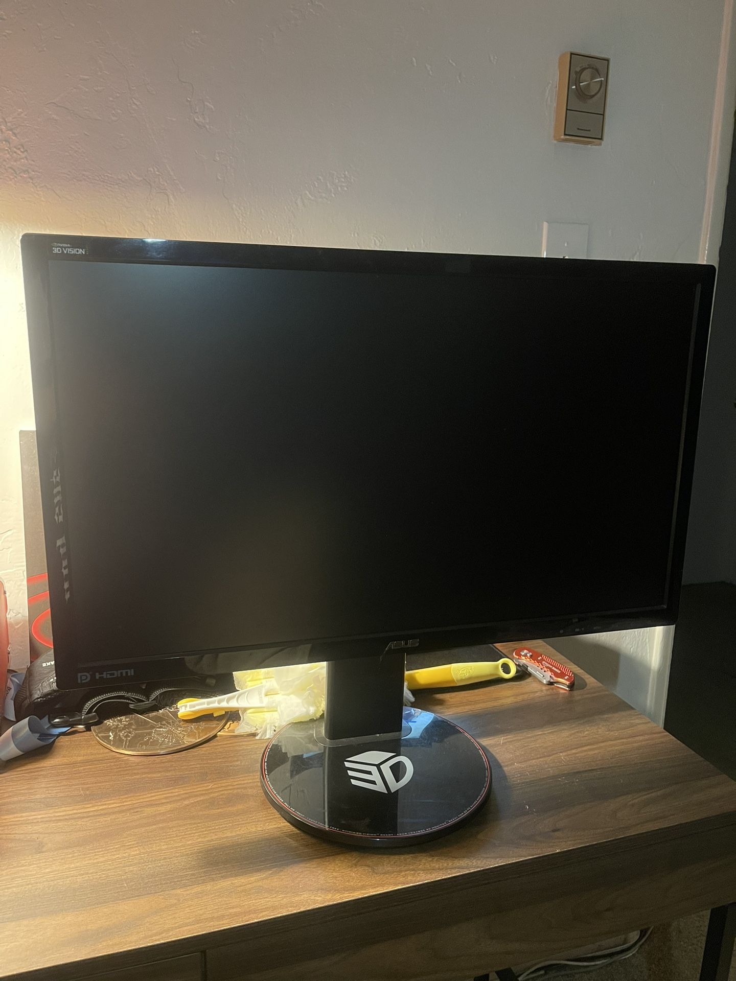 ASUS VG248QE Gaming Monitor -24" FHD (1920x1080) , 1ms, up to 144Hz, 3D Vision Ready