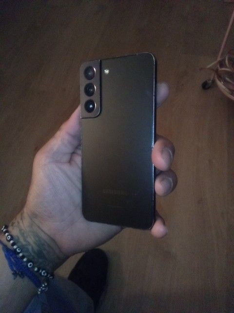 Samsung S22