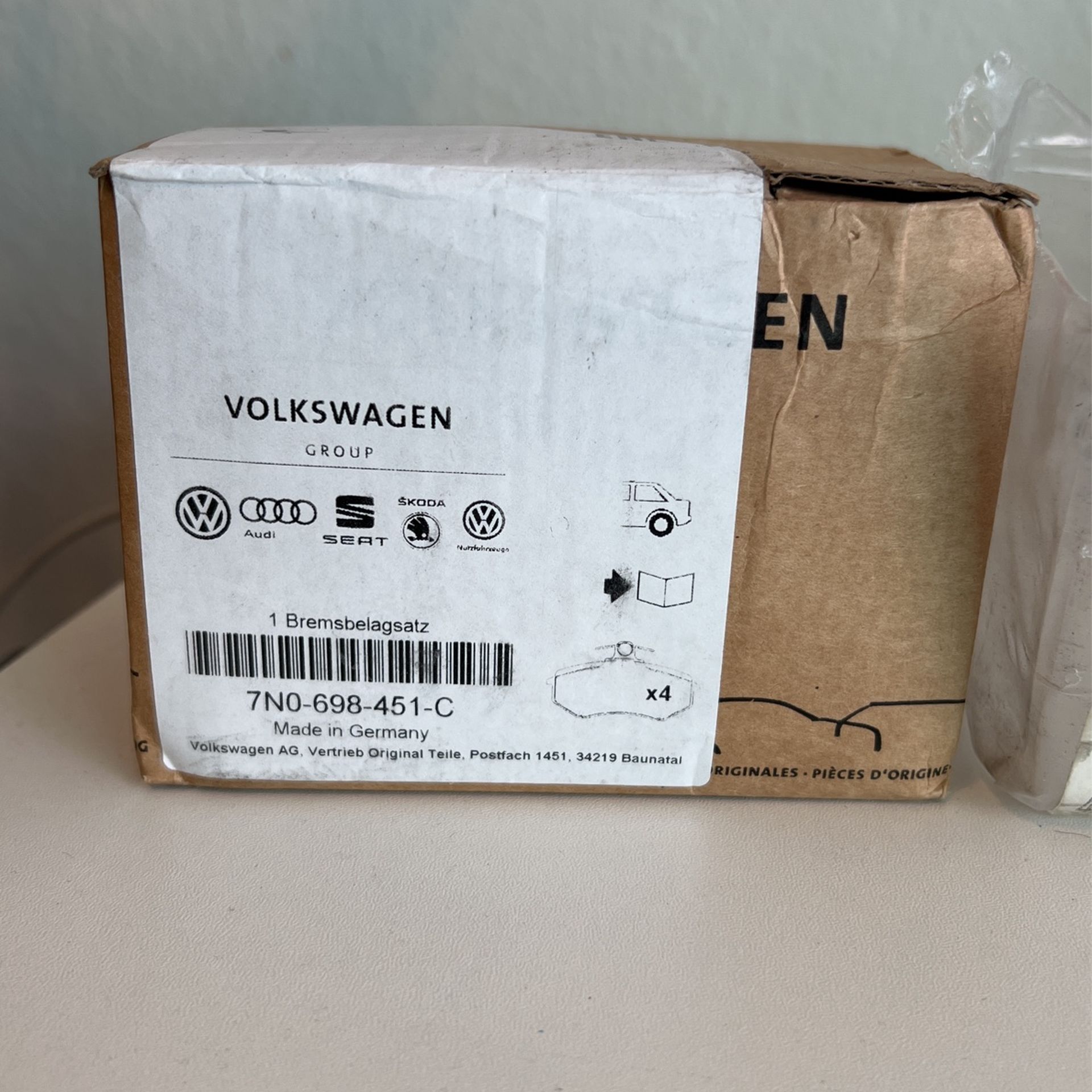 2018 VW Passat Rline REAR Break Pads Only!