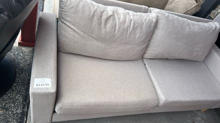 Sectional (comes Apart)