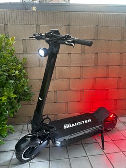 Electric Scooter EMOVE ROADSTER FULL Carbon Top speed 80Mph + , 72 Miles range