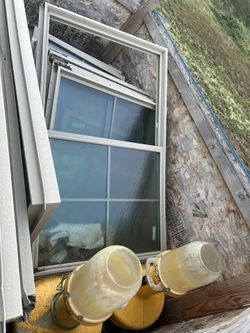 Windows For Sale Single Hung Vinyl Style All New