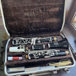 Vintage Clarinet BUESCHER ARISTOCRAT w/Original Hard Case