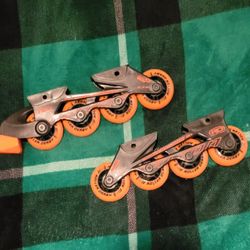 NWOT FALCON ROLLER DERBY REPLACEMENT WHEELS GTX-5 SILVER SPEED RATING BEARINGS BLACK AND ORANGE 