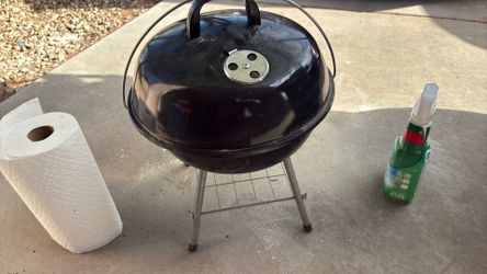Portable Charcoal BBQ Grill – Great for Camping & Tailgating