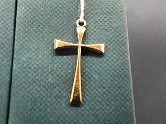 Religious Pendant - Yellow Gold 10k (.417) 0.5 grams