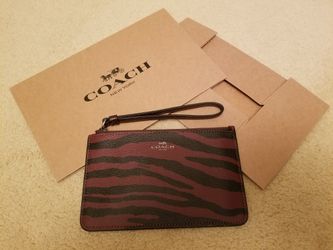 New Coach ~ Oxblood/Dark Red Tiger Stripe Small Wristlet ~