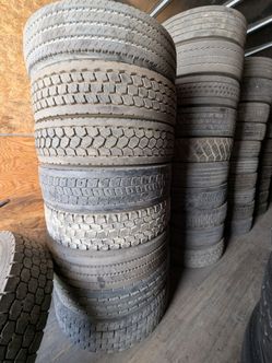 Used 11R22.5 semi truck & trailer tires