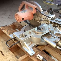 Chicago 12 In . Mitre Saw As Is $60