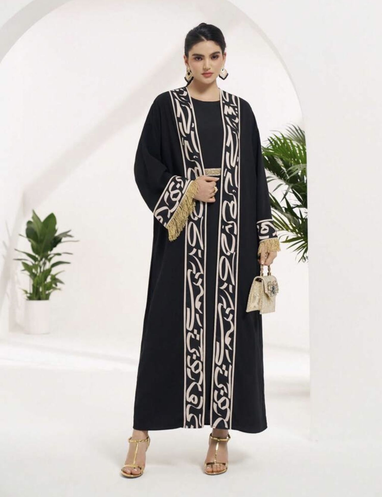 Najma Conservative Folk Pattern Printed Women's Arabic Abaya Robe