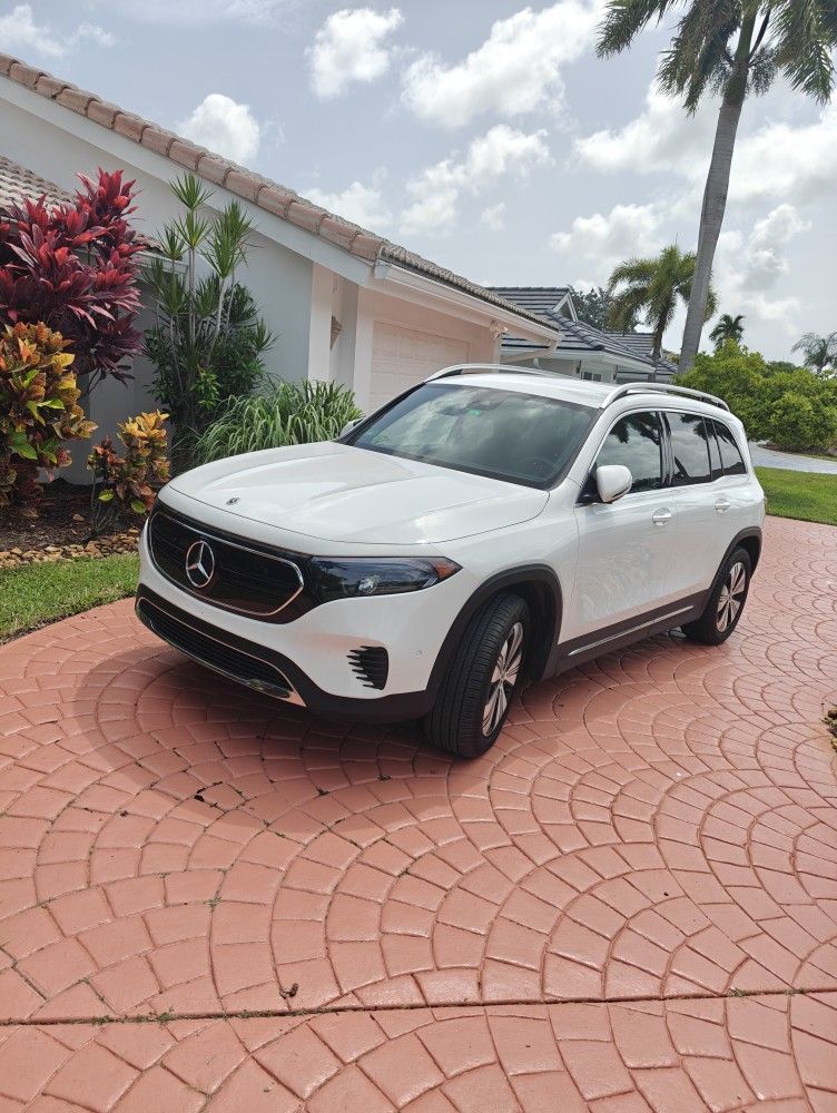 2023 Mercedes-Benz EQB