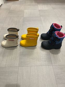 Girl’s Carters Winter Snow & 2 Rain Boots Size 7