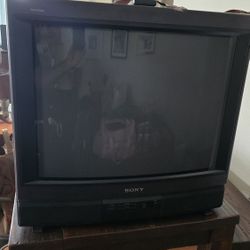 Not Turning On! FREE Sony CRT