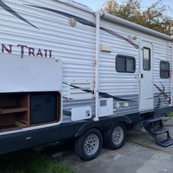 2014 DUTCHMEN TRAVEL TRAILER WITH POWER SLIDE OUT 26-FOOT LONG