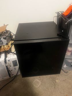 Mini fridge