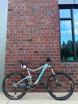 Giant Trance 1 - 27.5 Full-Suspension Mountain Bike – Large Frame - Trail Bicycle