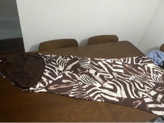 Elegant Zebra Print Maxi Dress – Chic & Comfortable