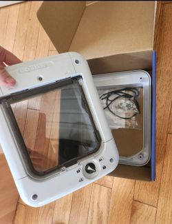 New Cat Mate Microchip Activated Cat Flap Door to outside for small animals