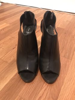 Brand New Por La Victoire Tula Black Wedges - Size 9