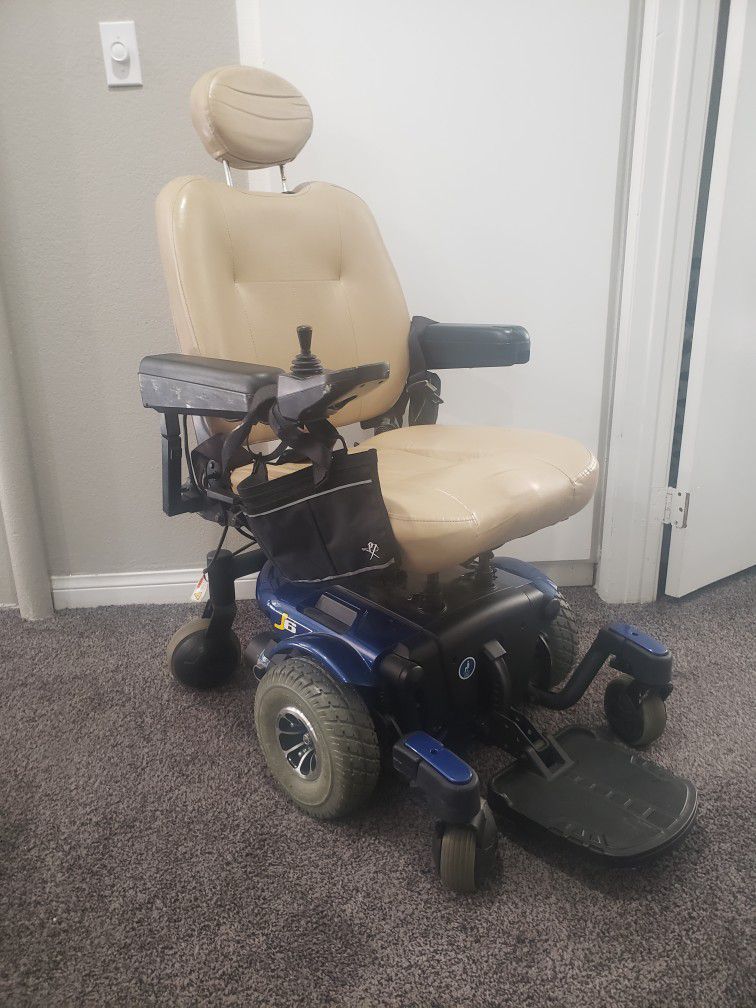 Pride J6 Mobility Chair