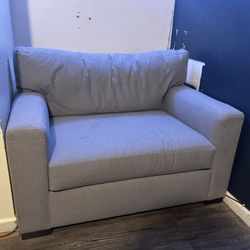 Couch/ Loveseat/ Sofa