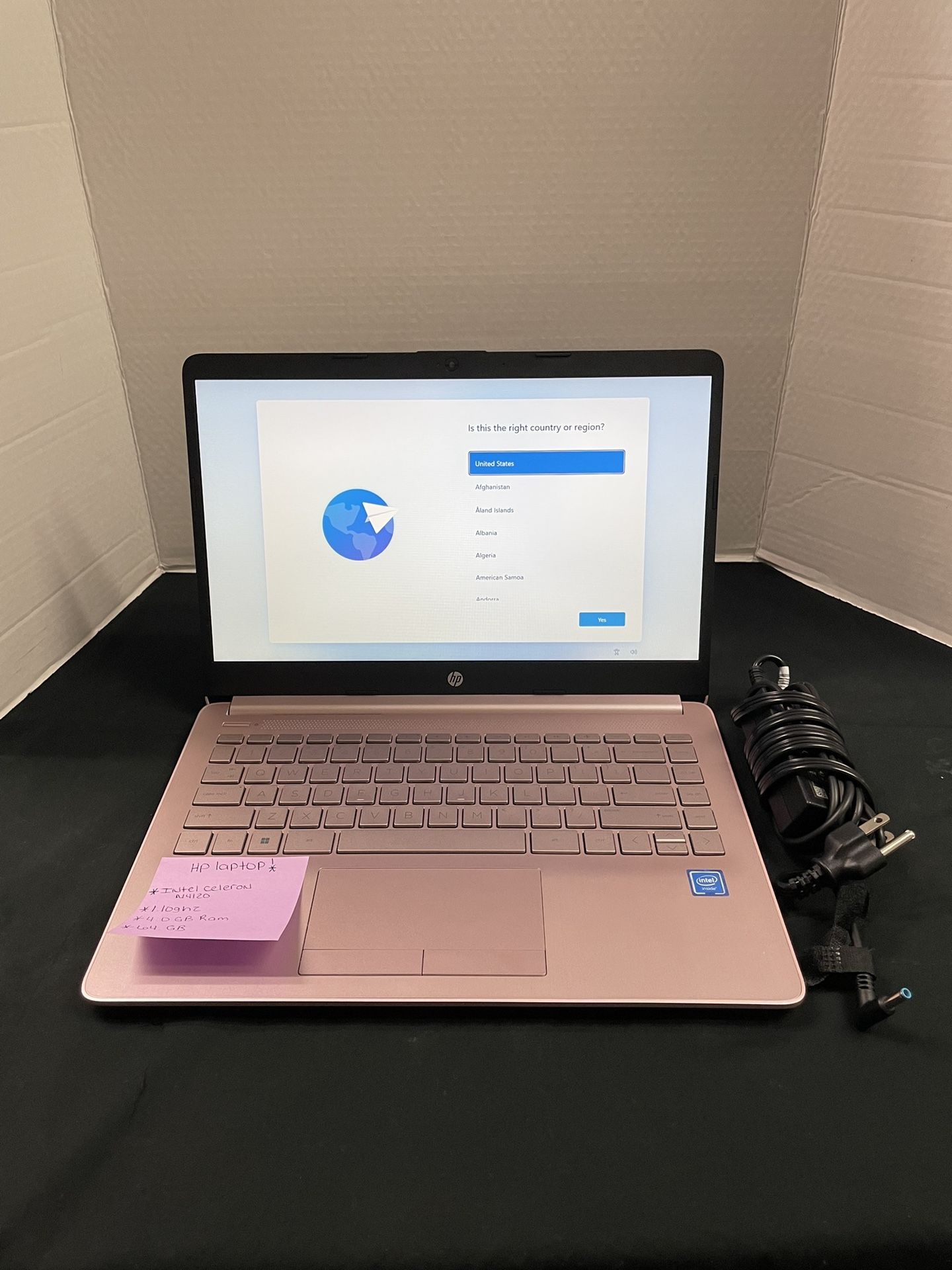 HP Laptop W/Charger 14-cf2112wm