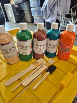 Tempera paint 16fl with brushes
