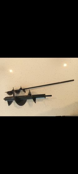 Garden or beach tool for make holes